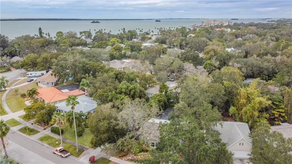 242 Garden Circle S Dunedin FL 34698