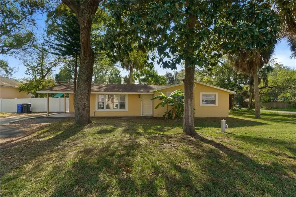 10018 Memorial Highway Tampa FL 33615