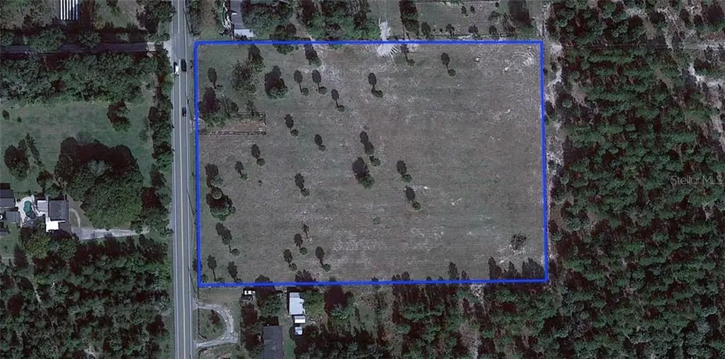 4165 N County Road 426 Geneva FL 32732