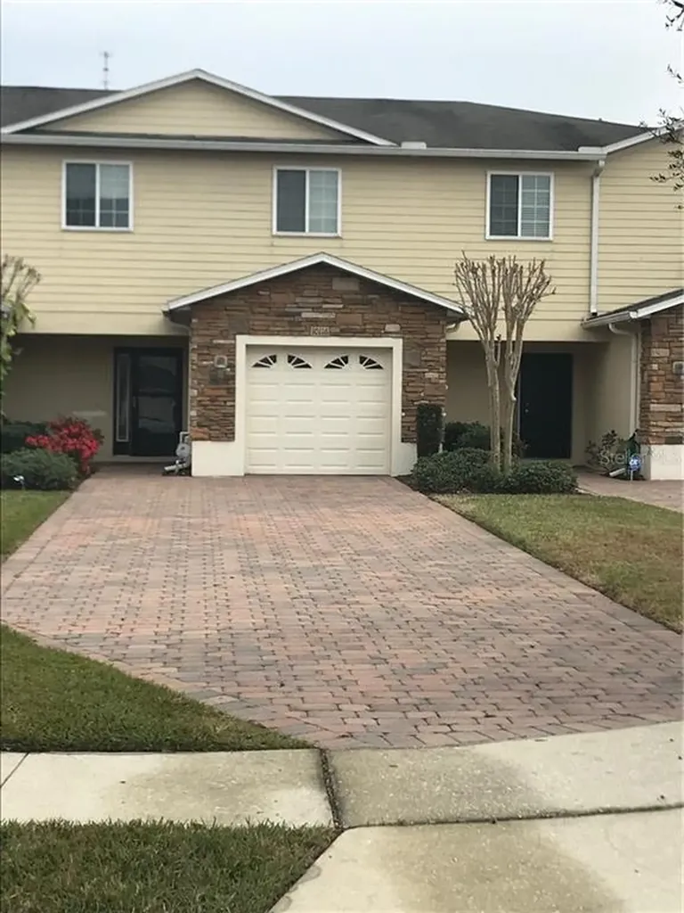 10116 Shadow Leaf Court Orlando FL 32825