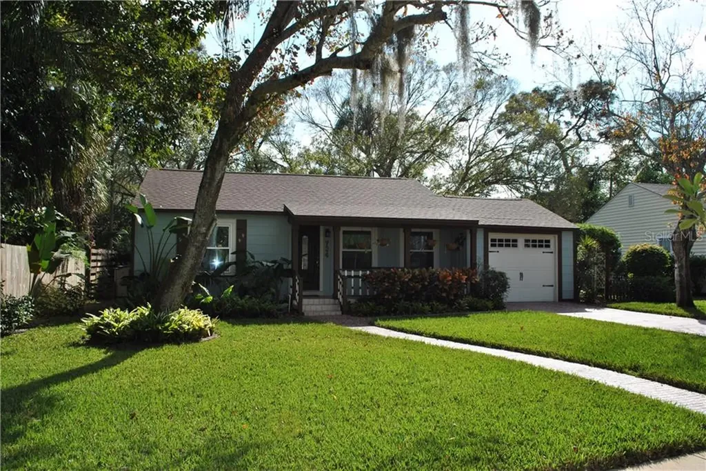 724 40th Avenue N St Petersburg FL 33703