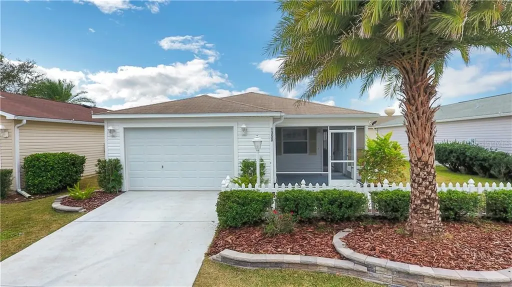 1359 Hollyberry Place The Villages FL 32162