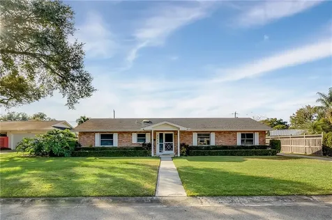 2215 Bradford Court Orlando FL 32806