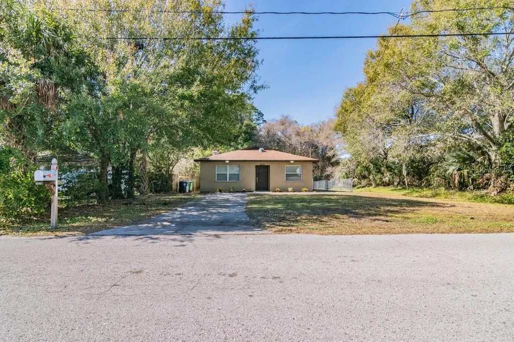 11208 N 51st Street Tampa FL 33617