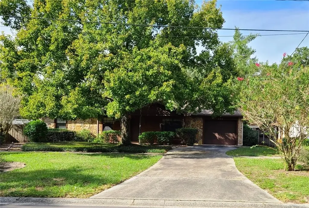 302 N Miller Road Valrico FL 33594