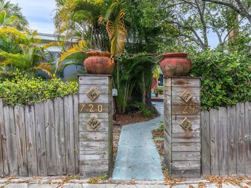 720 7th Street N St Petersburg FL 33701