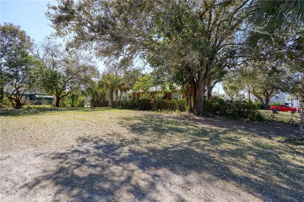 2114 W Carmen Street Tampa FL 33606