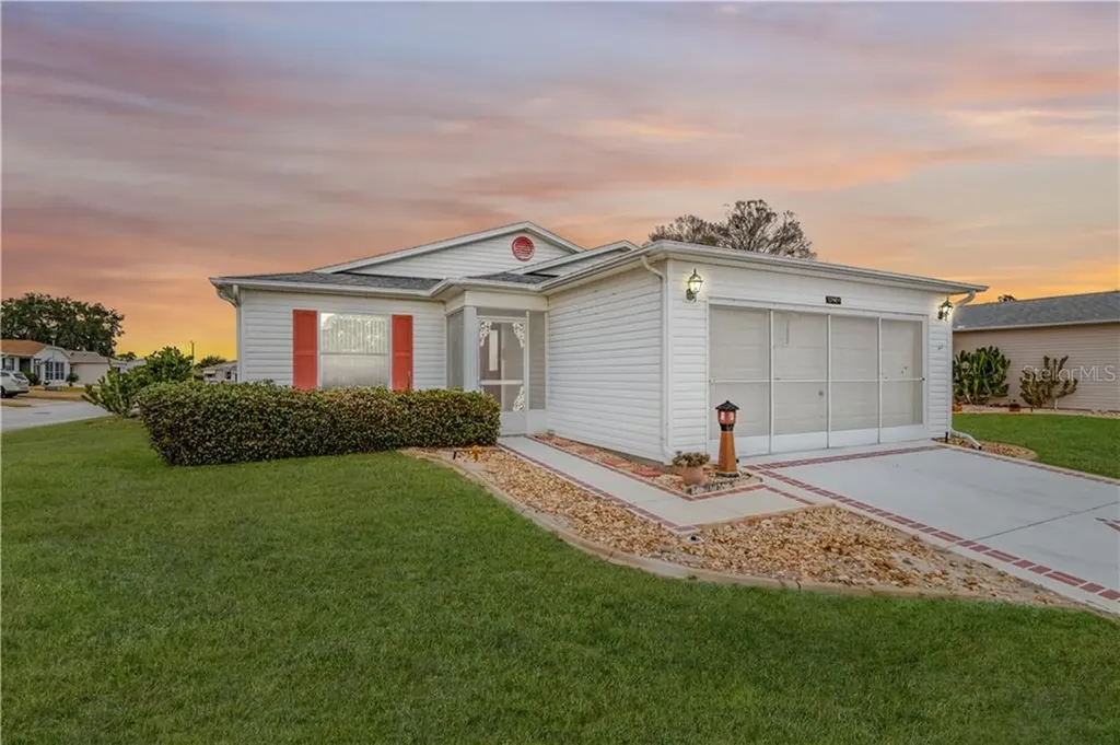 32901 Enchanted Oaks Lane Leesburg FL 34748