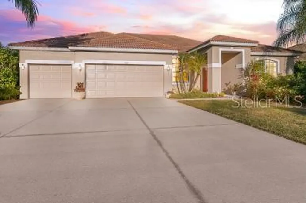 1328 Fraser Pine Boulevard Sarasota FL 34240
