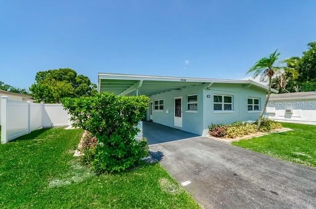 7118 Park Street S St Petersburg FL 33707