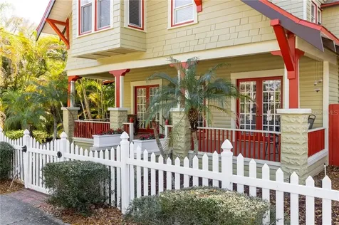 702 12th Avenue S St Petersburg FL 33701