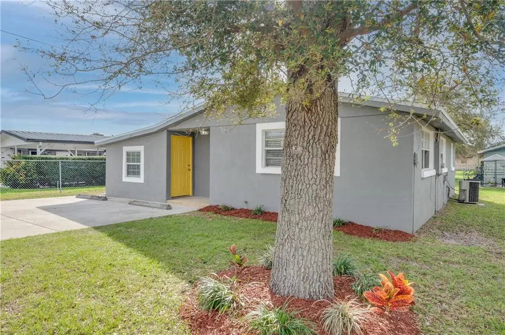 806 Drive Martin Luther King Street Dundee FL 33838