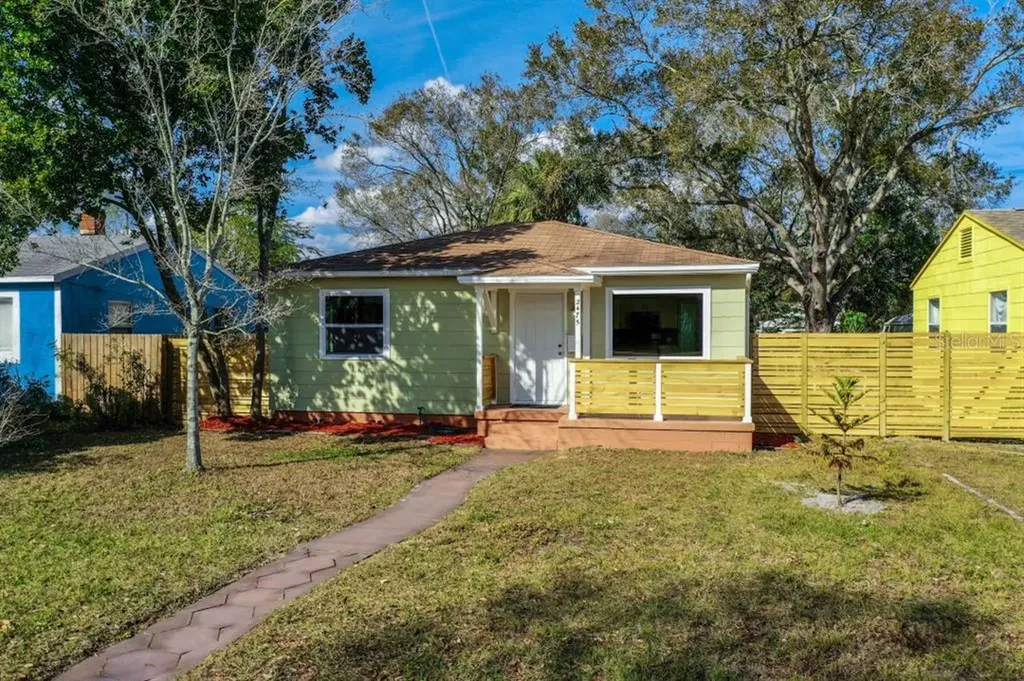 2475 37th Avenue N St Petersburg FL 33713