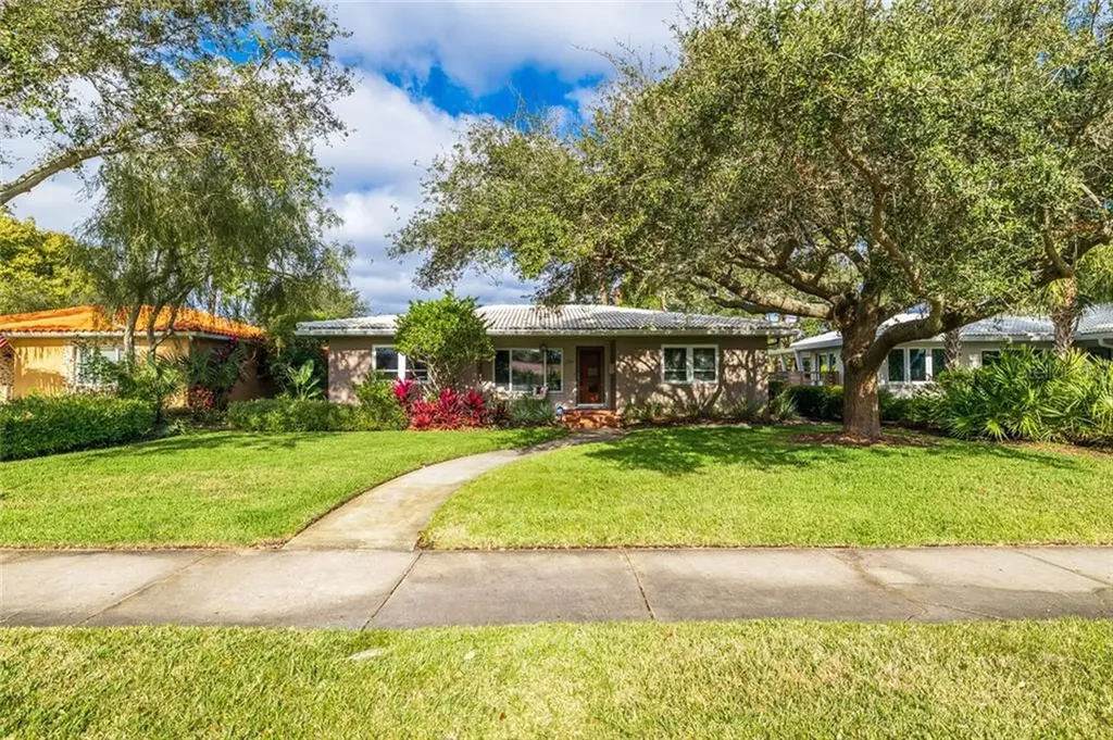 266 Snell Isle Boulevard NE St Petersburg FL 33704