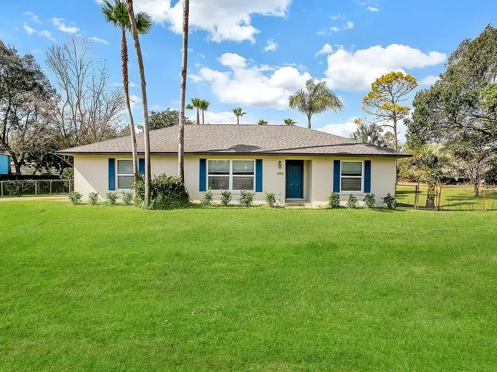 1996 Courtland Boulevard Deltona FL 32738