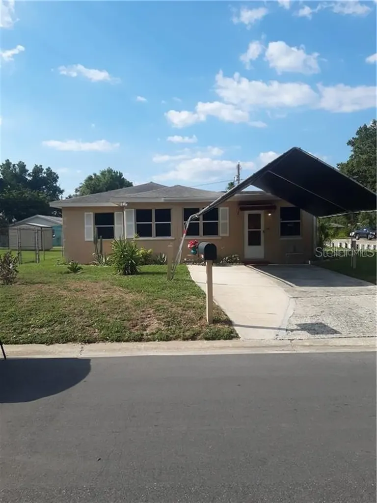 600 W Jackson Avenue Lake Wales FL 33853