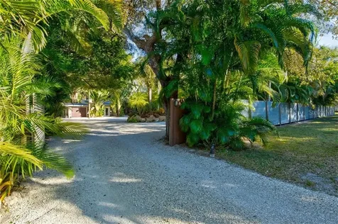1330 N Lockwood Ridge Road Sarasota FL 34237