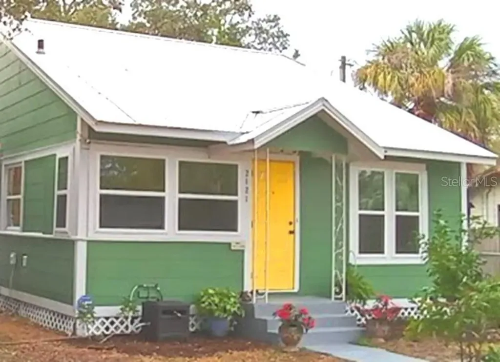 2421 49th Street S Gulfport FL 33707