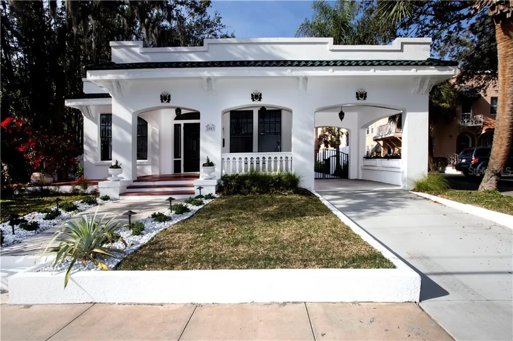 2003 W Dekle Avenue Tampa FL 33606