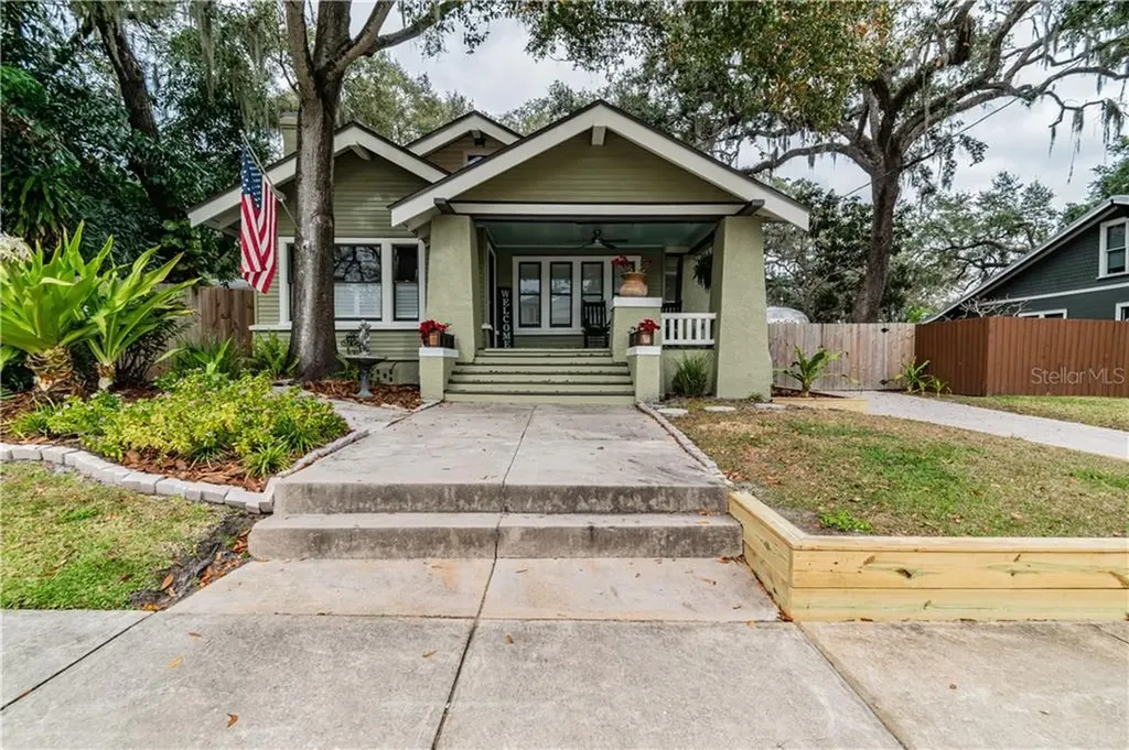 1009 Main Street Safety Harbor FL 34695