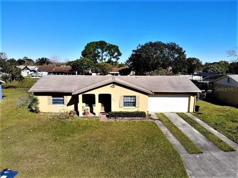 546 Floral Drive Kissimmee FL 34743
