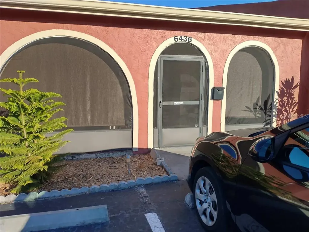 6436 Bonnie Bay Circle N Pinellas Park FL 33781