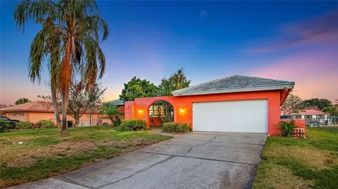 2016 Hawaii Avenue NE St Petersburg FL 33703