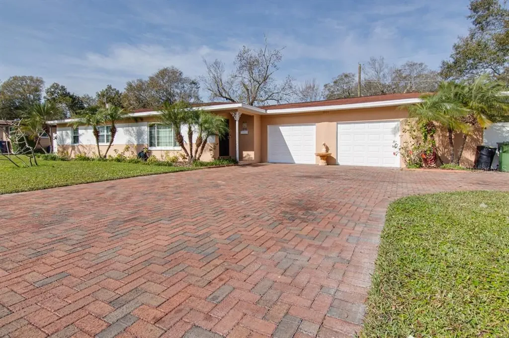 1511 W Park Lane Tampa FL 33603