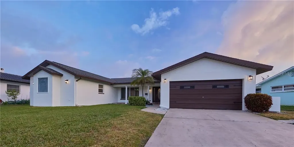 1353 51st Avenue NE St Petersburg FL 33703