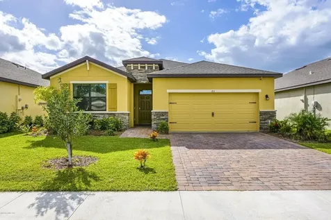 713 Old Country Road SE Palm Bay FL 32909