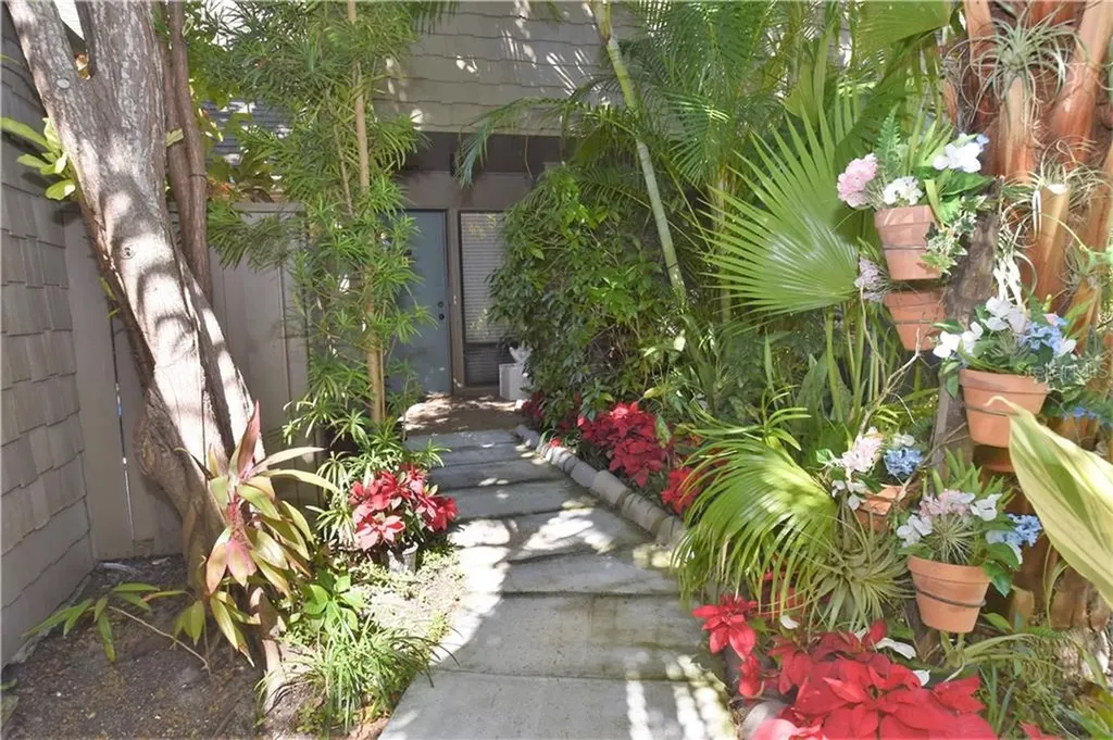 1627 Clower Creek Drive Sarasota FL 34231