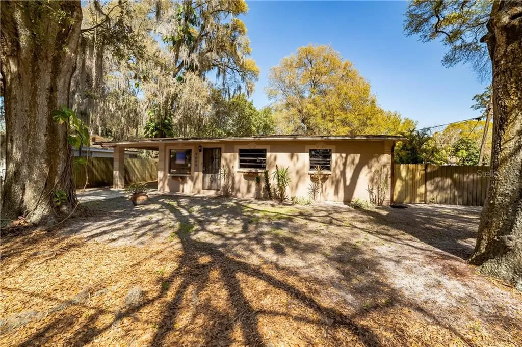 4608 E Seward Street Tampa FL 33617