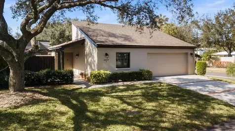 3957 Glen Oaks Manor Drive Sarasota FL 34232