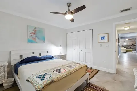 3957 Glen Oaks Manor Drive Sarasota FL 34232
