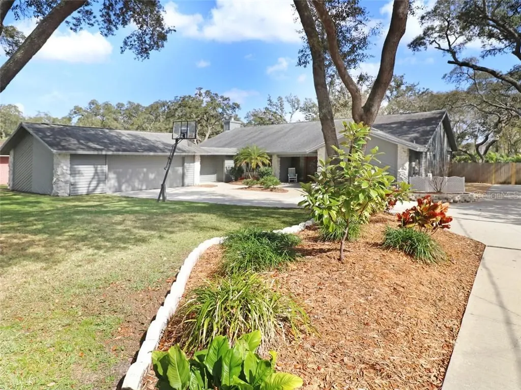 12207 N 53rd Street Temple Terrace FL 33617