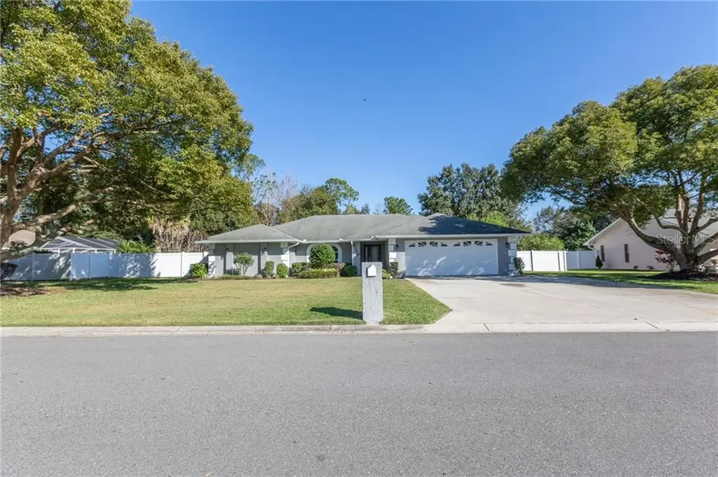2128 Kirkland Lake Drive Auburndale FL 33823