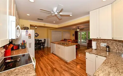 1886 Bougainvillea Street Sarasota FL 34239