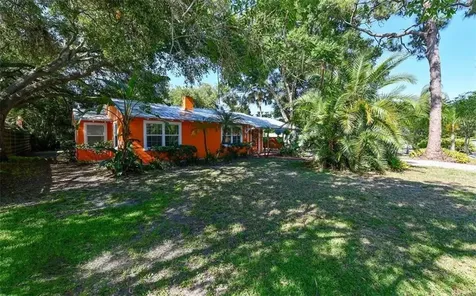 1886 Bougainvillea Street Sarasota FL 34239