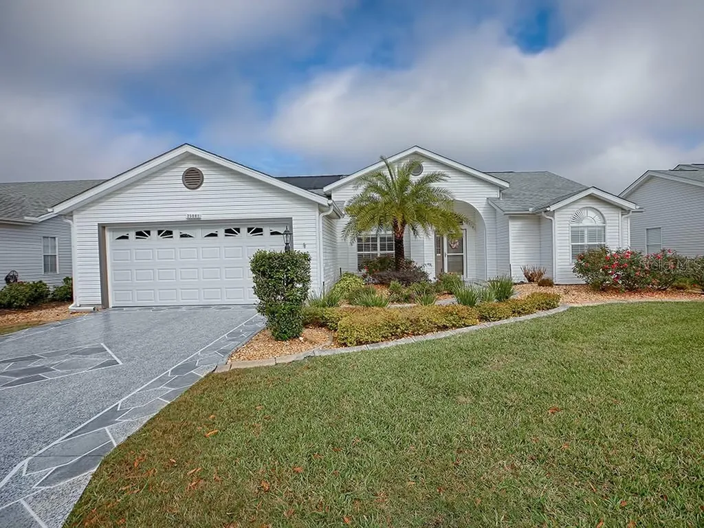 25081 Riverwalk Drive Leesburg FL 34748