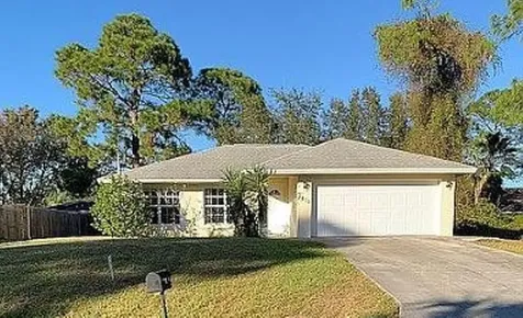 2810 Trilby Avenue North Port FL 34286