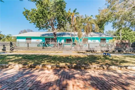 493 8th Avenue N St Petersburg FL 33701