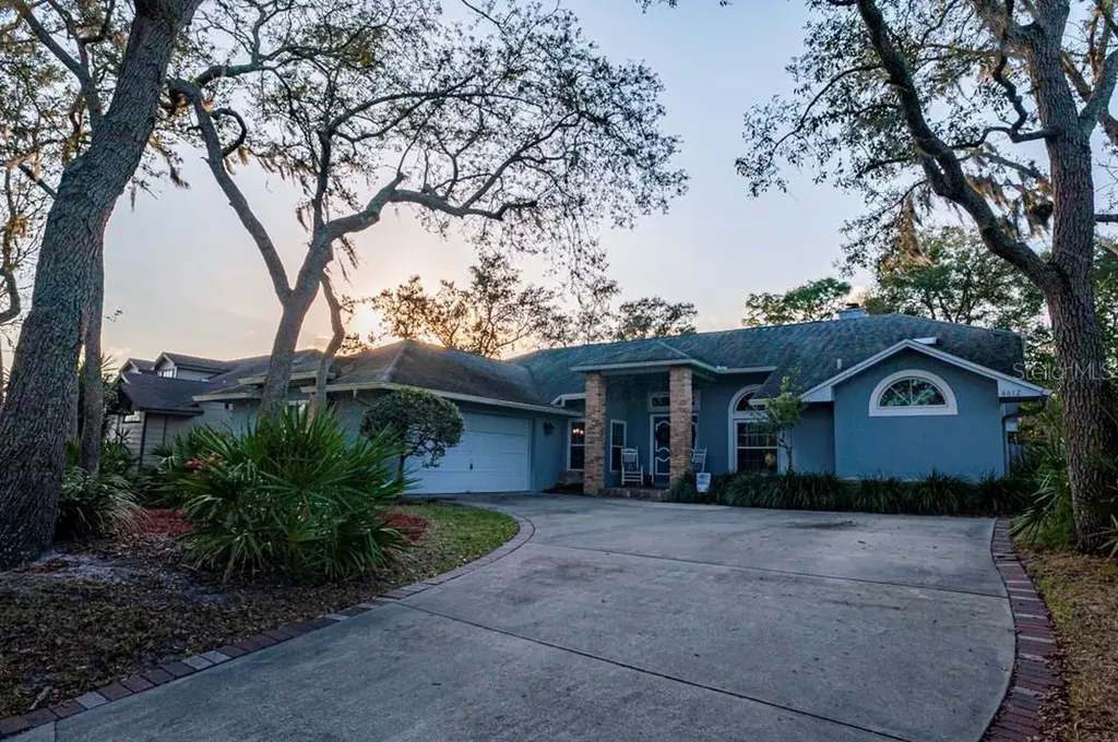4612 Eaglewood Drive Orlando FL 32817