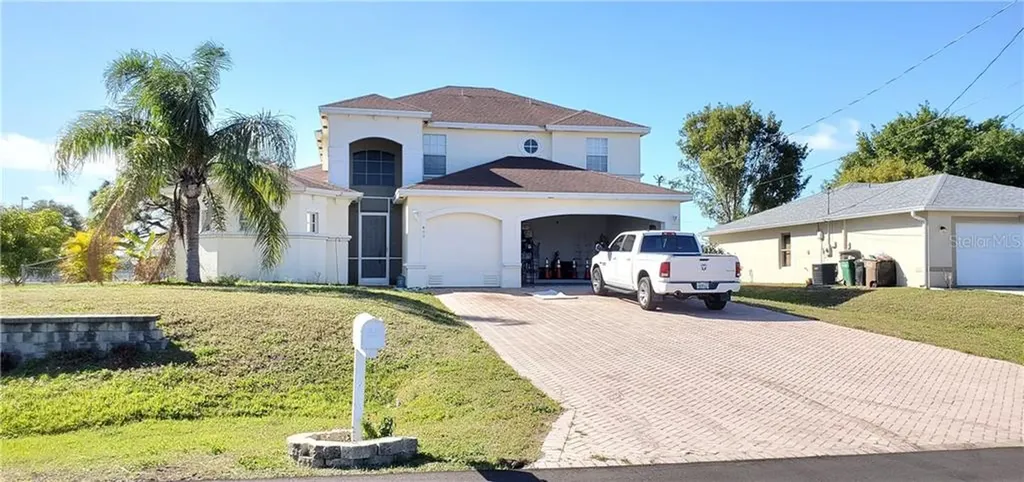 400 NW Juanita Place Cape Coral FL 33993