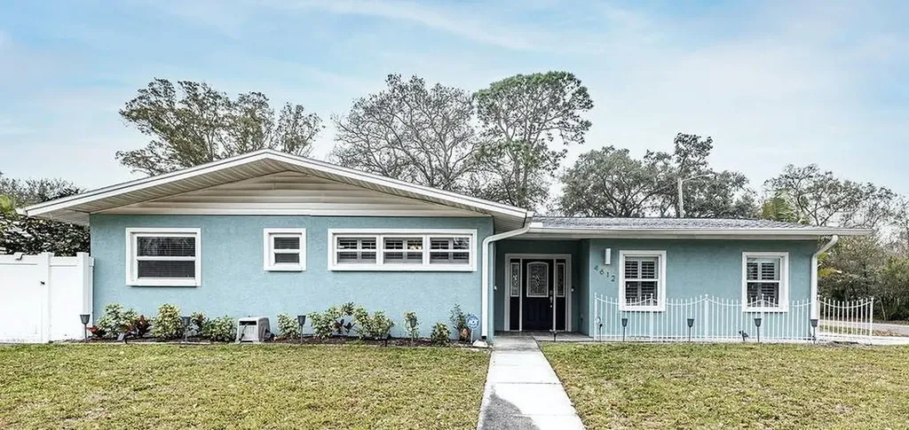 4612 W Oakellar Avenue Tampa FL 33611
