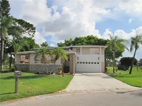 90 Oakland Hills Court Rotonda West FL 33947
