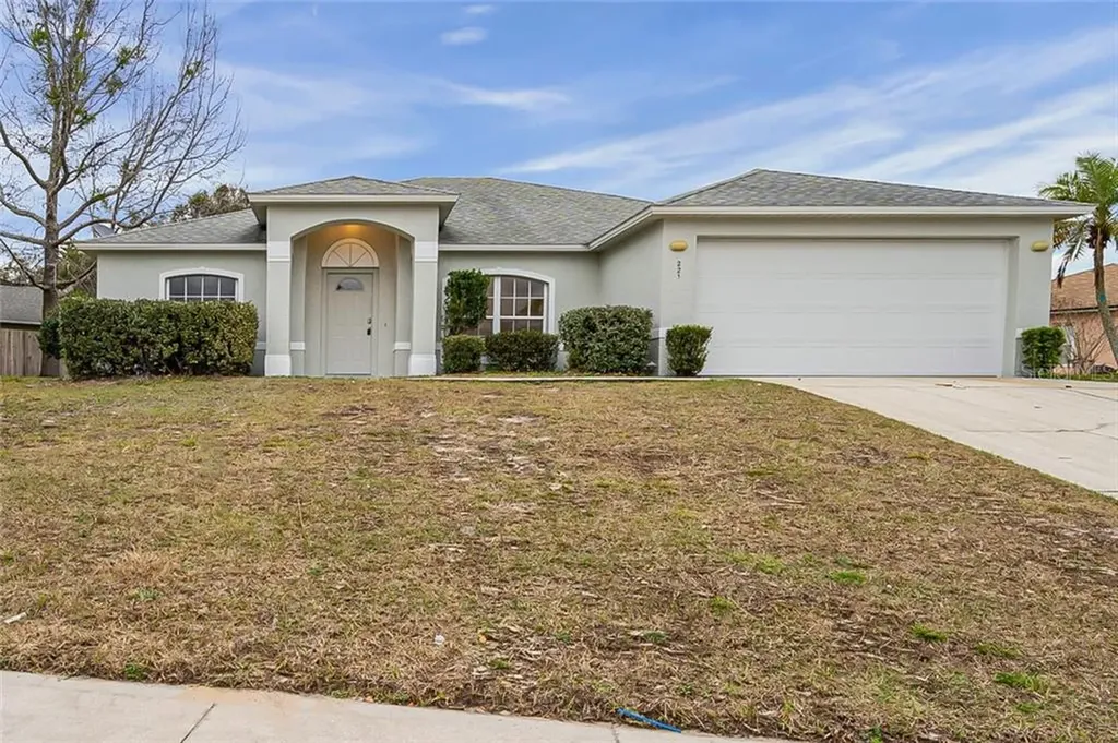 221 Heronwood Circle Deltona FL 32725