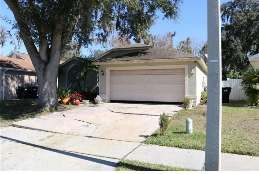 957 Ponderosa Pine Court Orlando FL 32825