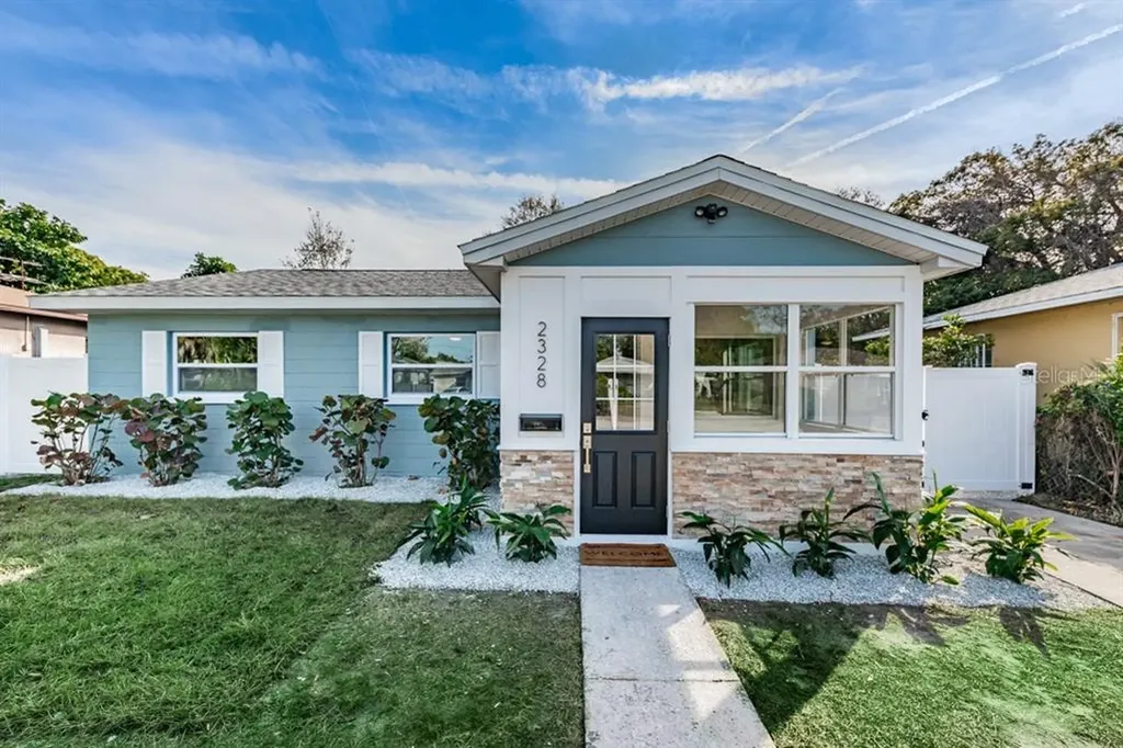 2328 14th Avenue S St Petersburg FL 33712