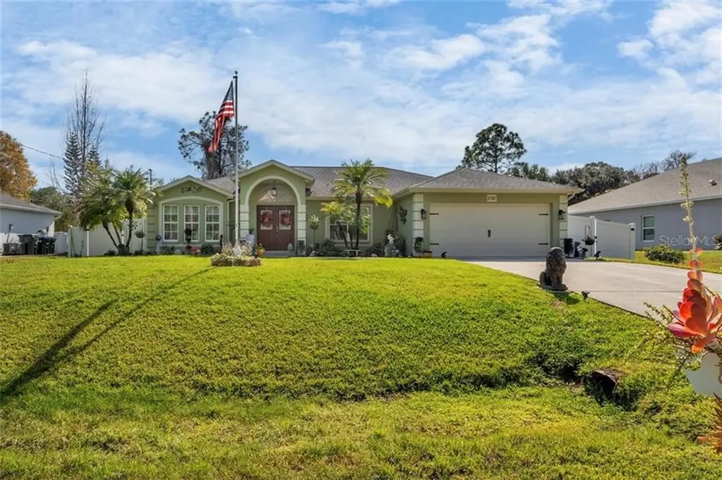 3741 Lapeer Avenue North Port FL 34287