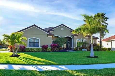 932 145th Street Circle NE Bradenton FL 34212